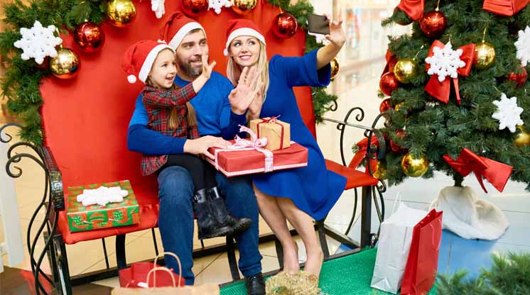 navidad en familia en centro comercial