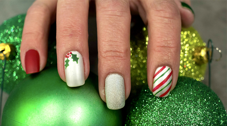 Tendencias en uñas para Navidad - Palacio de Hielo